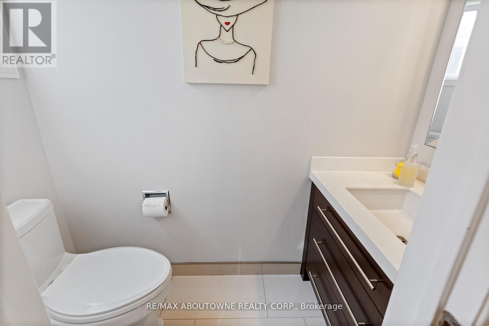 












467 HEDGEROW LANE

,
Oakville (WC Wedgewood Creek),




Ontario
L6H4V8

