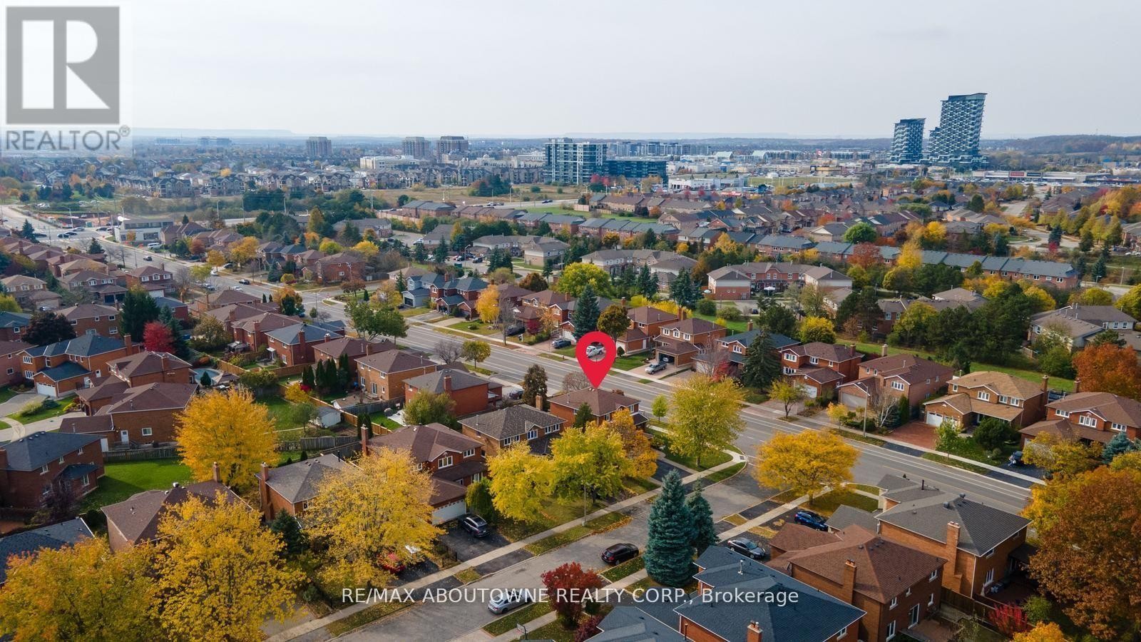 












467 HEDGEROW LANE

,
Oakville (WC Wedgewood Creek),




Ontario
L6H4V8

