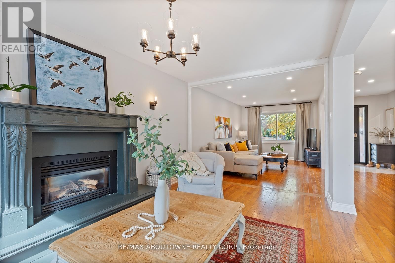 












467 HEDGEROW LANE

,
Oakville (WC Wedgewood Creek),




Ontario
L6H4V8

