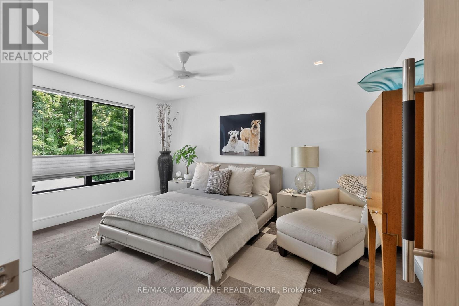












2108 PORTWAY AVENUE

,
Mississauga (Sheridan),




Ontario
L5H3M7

