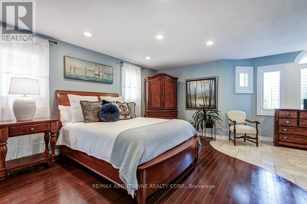 












2080 MCKERLIE CRESCENT

,
Burlington (Rose),




Ontario
L7M4E8

