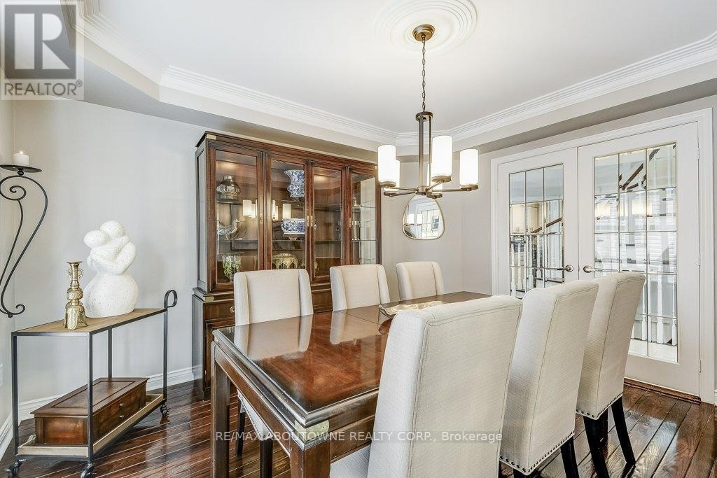 












2080 MCKERLIE CRESCENT

,
Burlington (Rose),




Ontario
L7M4E8

