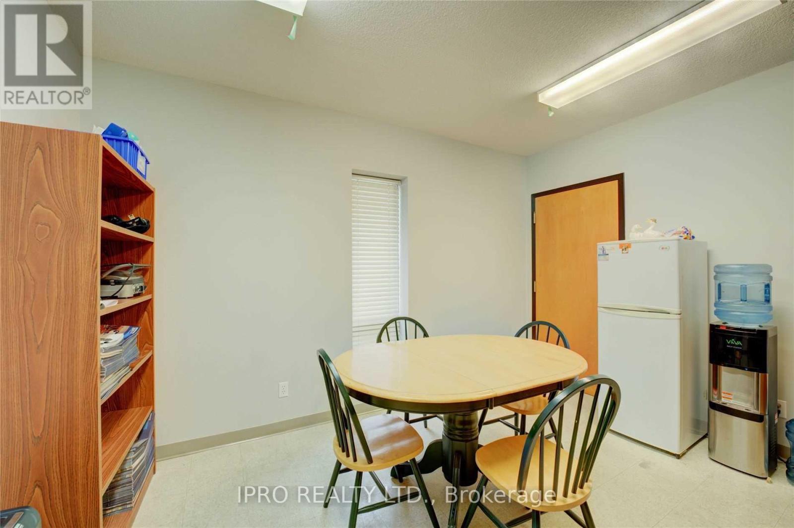 












258 PROSPECT STREET

,
Brant (South Dumfries),




Ontario
N0E1N0

