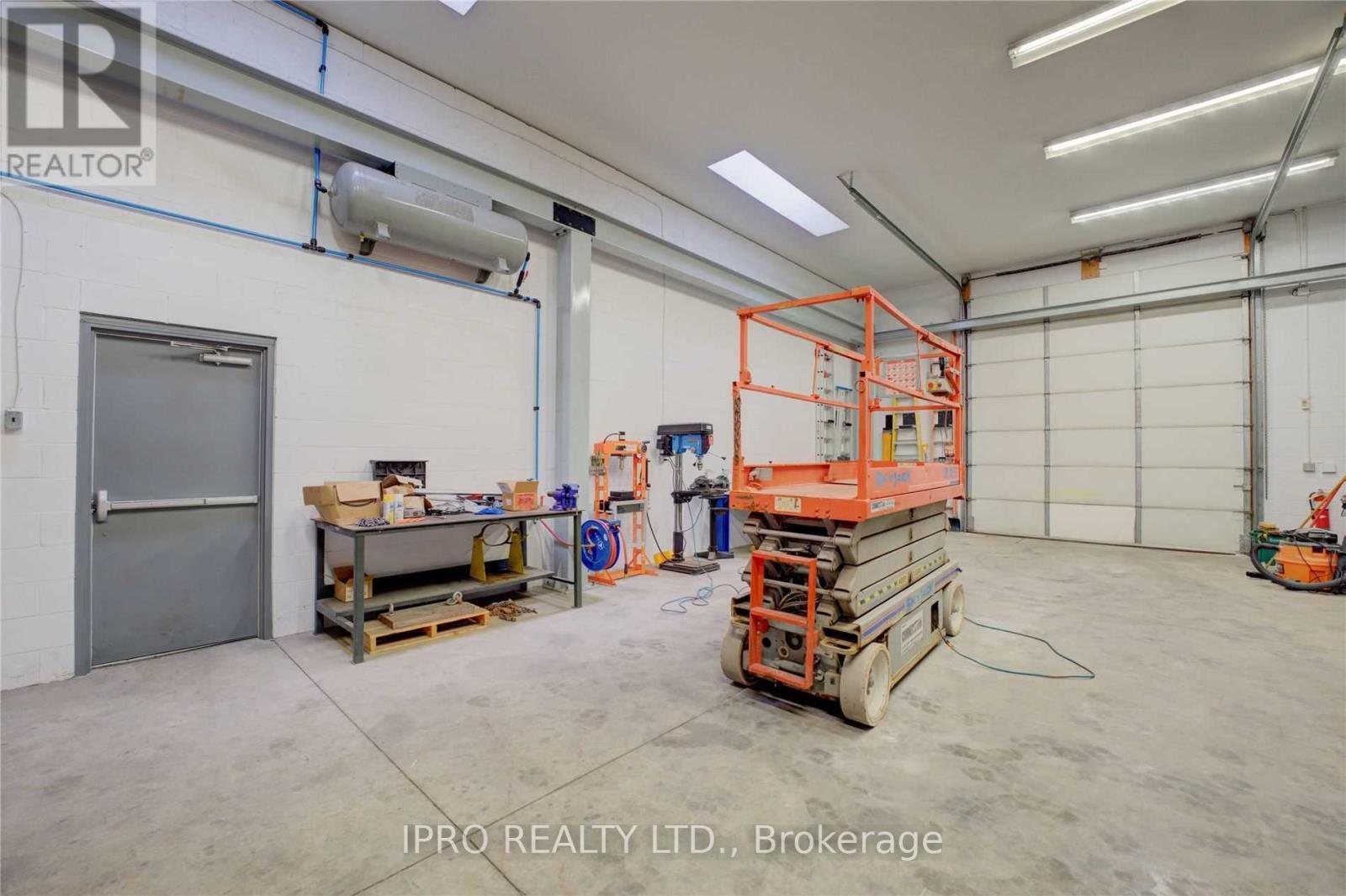 












258 PROSPECT STREET

,
Brant (South Dumfries),




Ontario
N0E1N0

