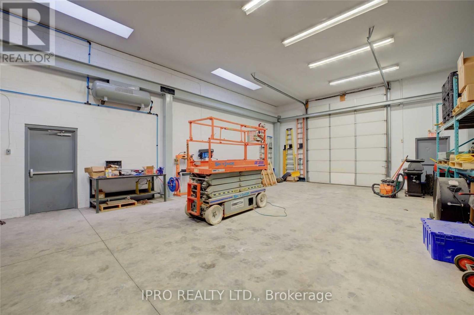 












258 PROSPECT STREET

,
Brant (South Dumfries),




Ontario
N0E1N0

