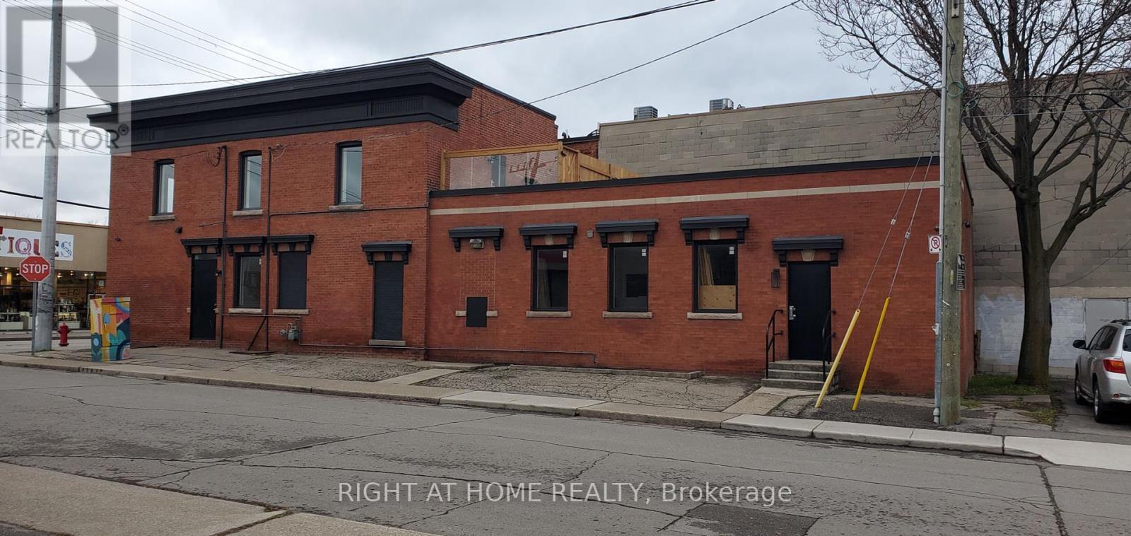 












MAIN - 262 OTTAWA STREET N

,
Hamilton (Crown Point),




Ontario
L8H3Z9

