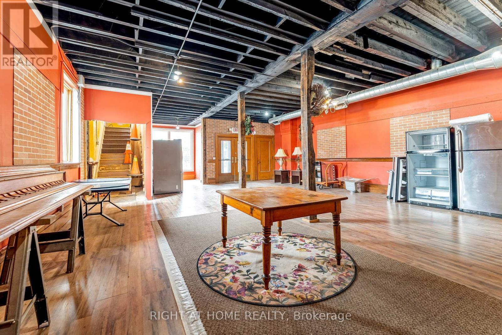 












MAIN - 262 OTTAWA STREET N

,
Hamilton (Crown Point),




Ontario
L8H3Z9

