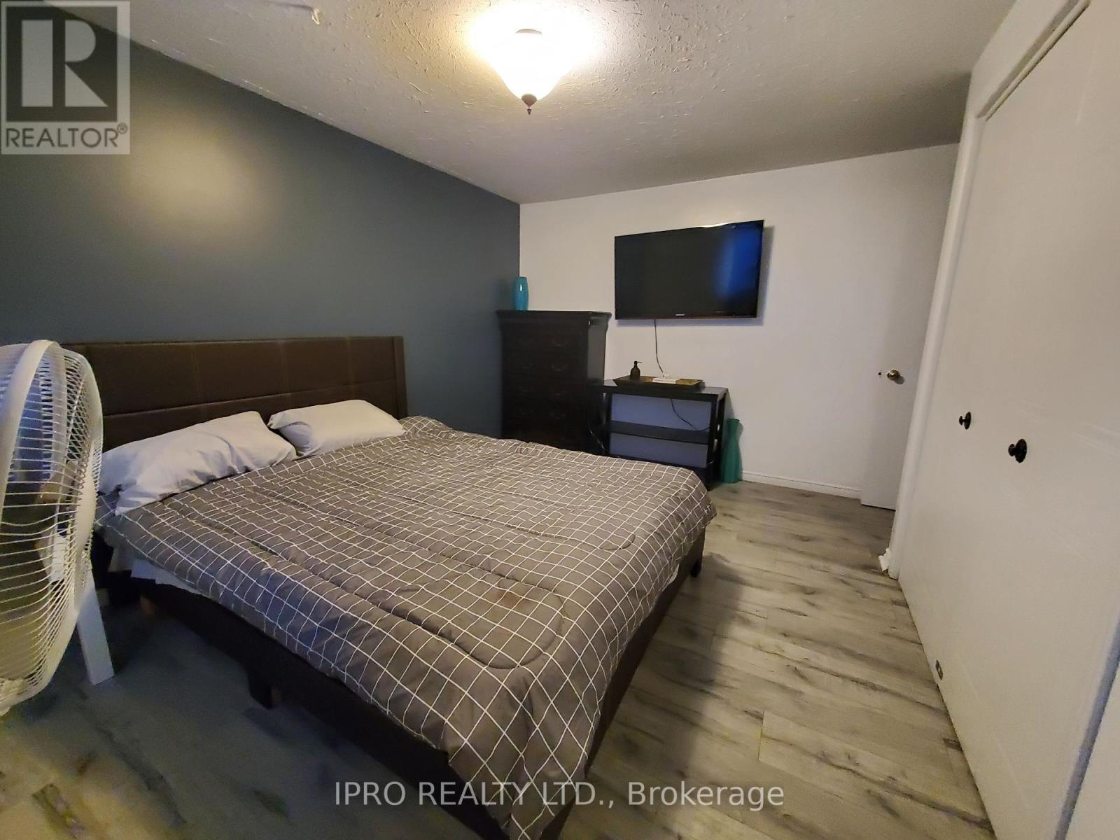 












487412 30TH SIDE ROAD

,
Mono,




Ontario
L0N1S0

