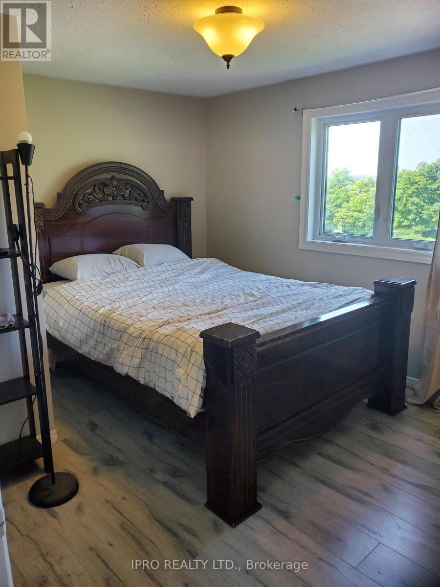 












487412 30TH SIDE ROAD

,
Mono,




Ontario
L0N1S0

