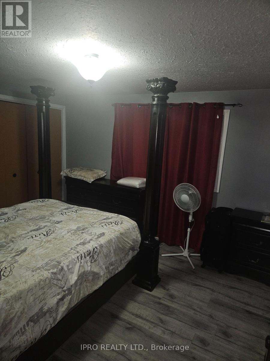 












487412 30TH SIDE ROAD

,
Mono,




Ontario
L0N1S0

