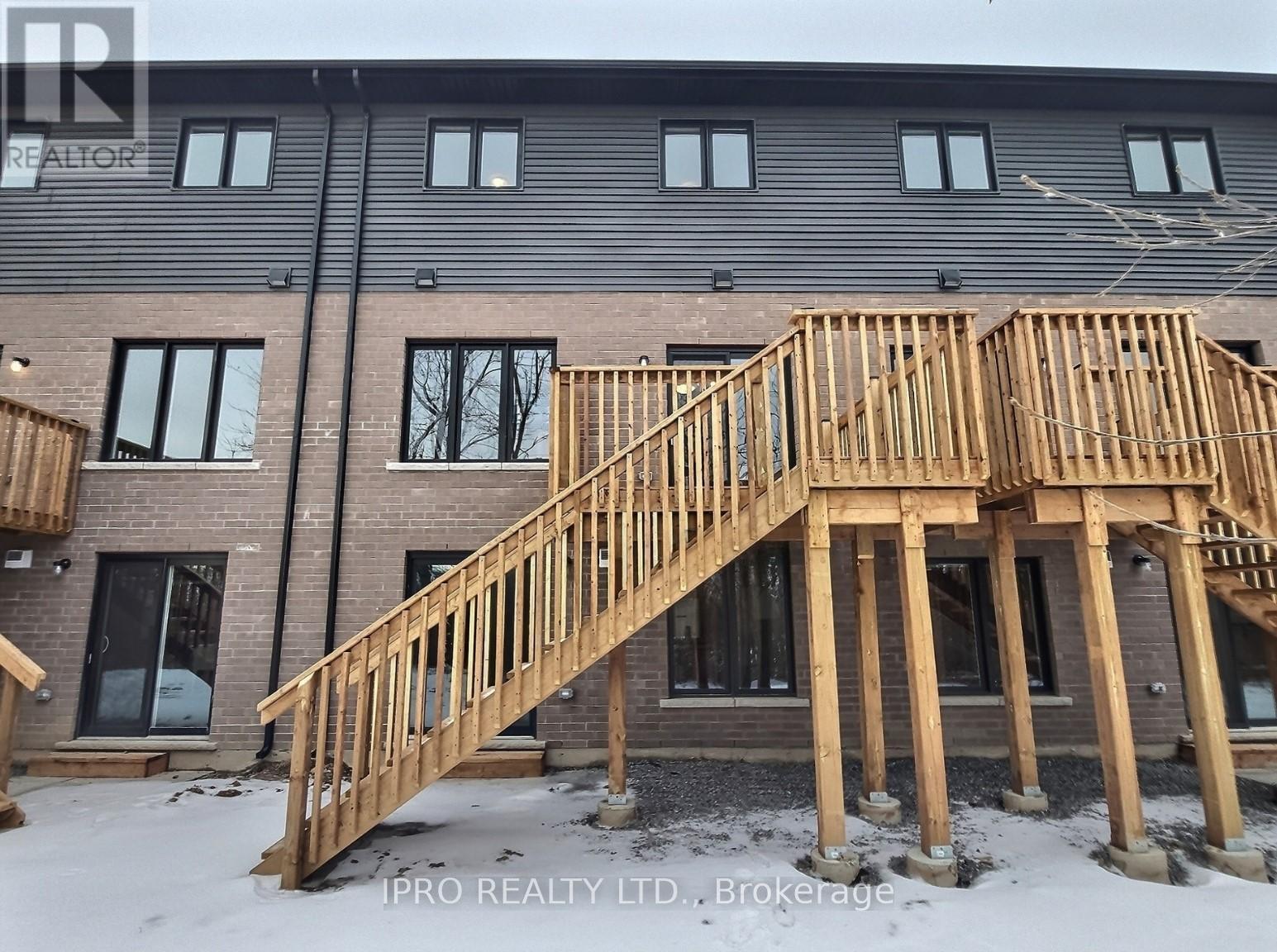 












96 WILLSON DRIVE

,
Thorold (562 - Hurricane/Merrittville),




Ontario
L2V0G7

