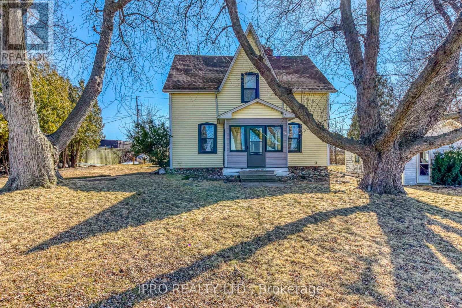 












3590 LAKESHORE ROAD

,
Lincoln (980 - Lincoln-Jordan/Vineland),




Ontario
L0R1B1

