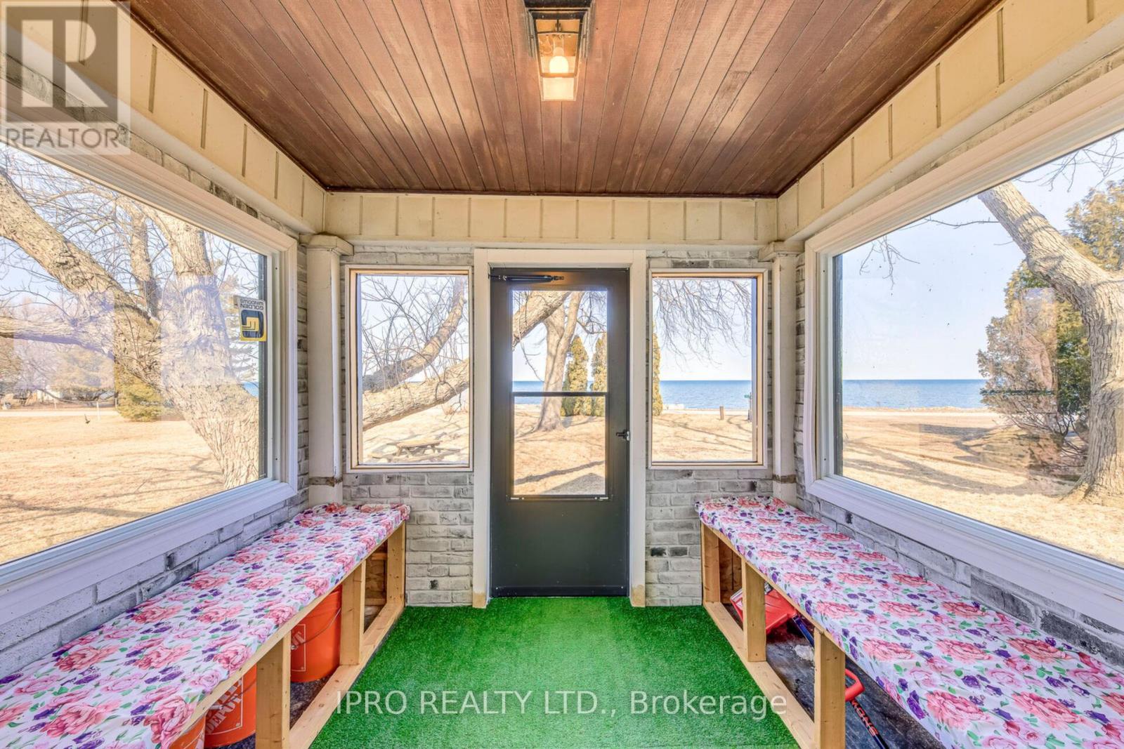 












3590 LAKESHORE ROAD

,
Lincoln (980 - Lincoln-Jordan/Vineland),




Ontario
L0R1B1

