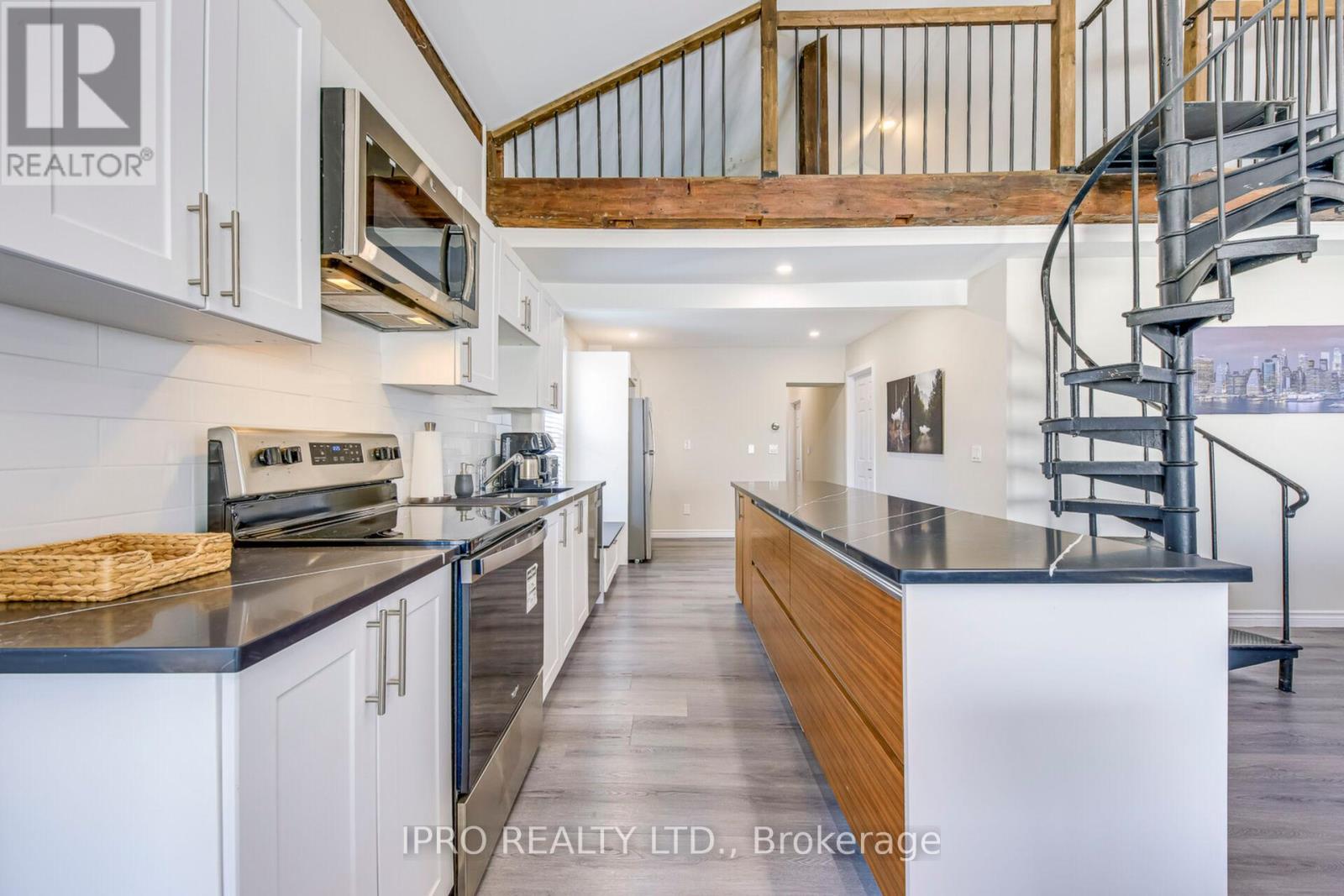 












3590 LAKESHORE ROAD

,
Lincoln (980 - Lincoln-Jordan/Vineland),




Ontario
L0R1B1

