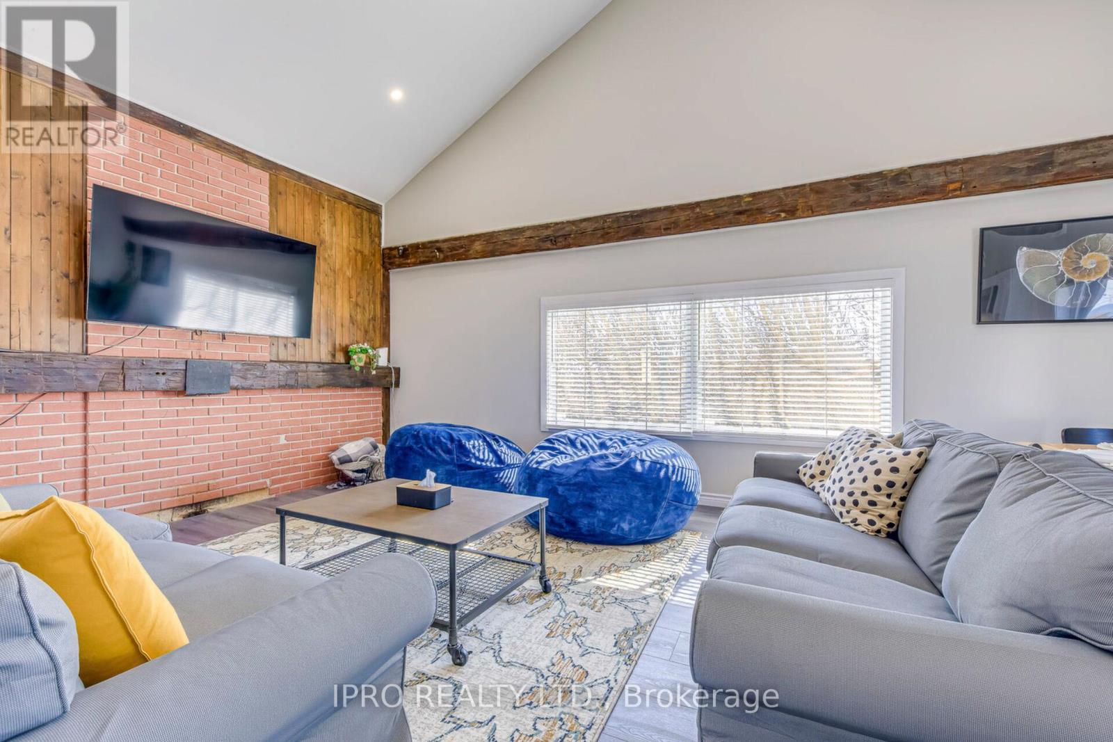 












3590 LAKESHORE ROAD

,
Lincoln (980 - Lincoln-Jordan/Vineland),




Ontario
L0R1B1

