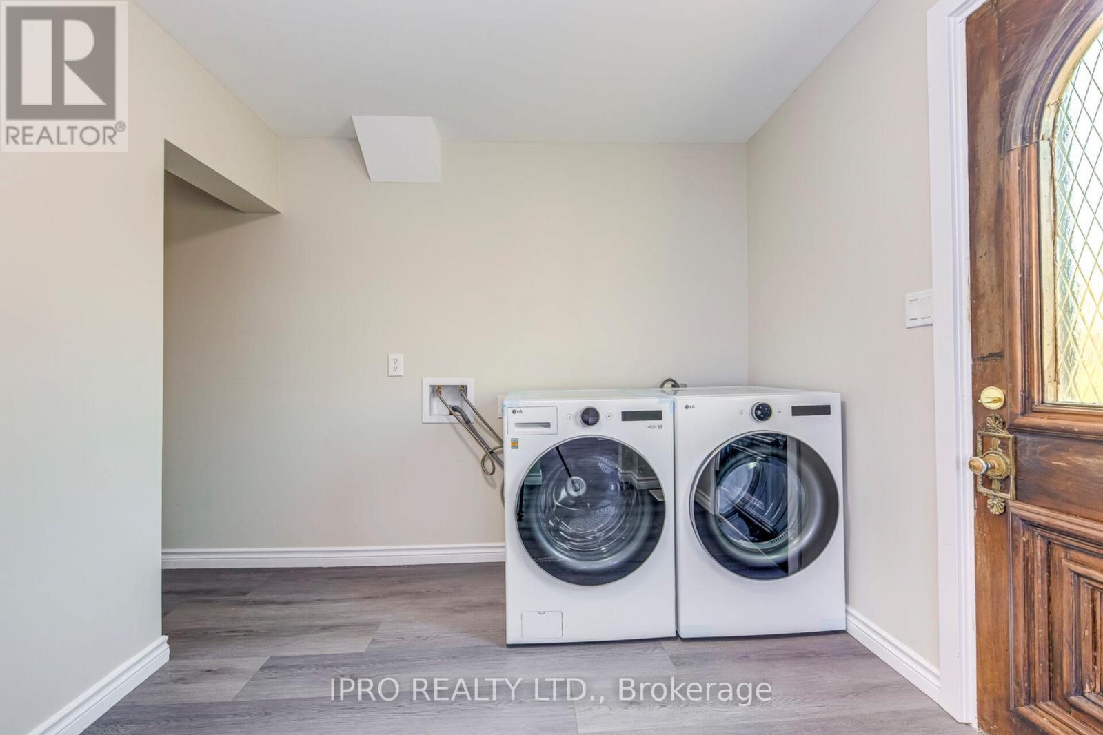 












3590 LAKESHORE ROAD

,
Lincoln (980 - Lincoln-Jordan/Vineland),




Ontario
L0R1B1

