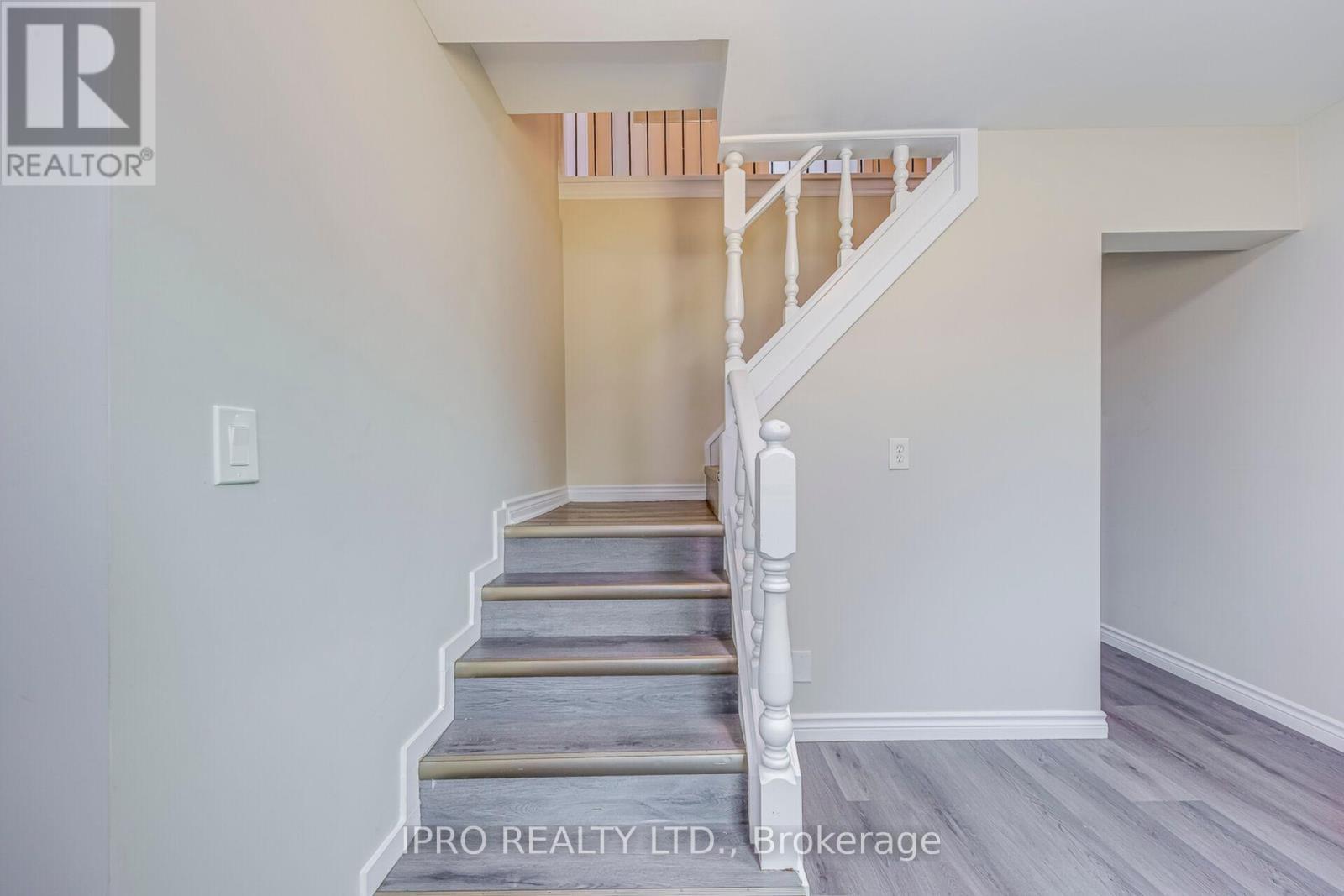 












3590 LAKESHORE ROAD

,
Lincoln (980 - Lincoln-Jordan/Vineland),




Ontario
L0R1B1

