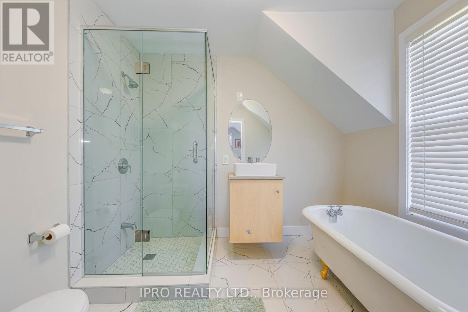 












3590 LAKESHORE ROAD

,
Lincoln (980 - Lincoln-Jordan/Vineland),




Ontario
L0R1B1

