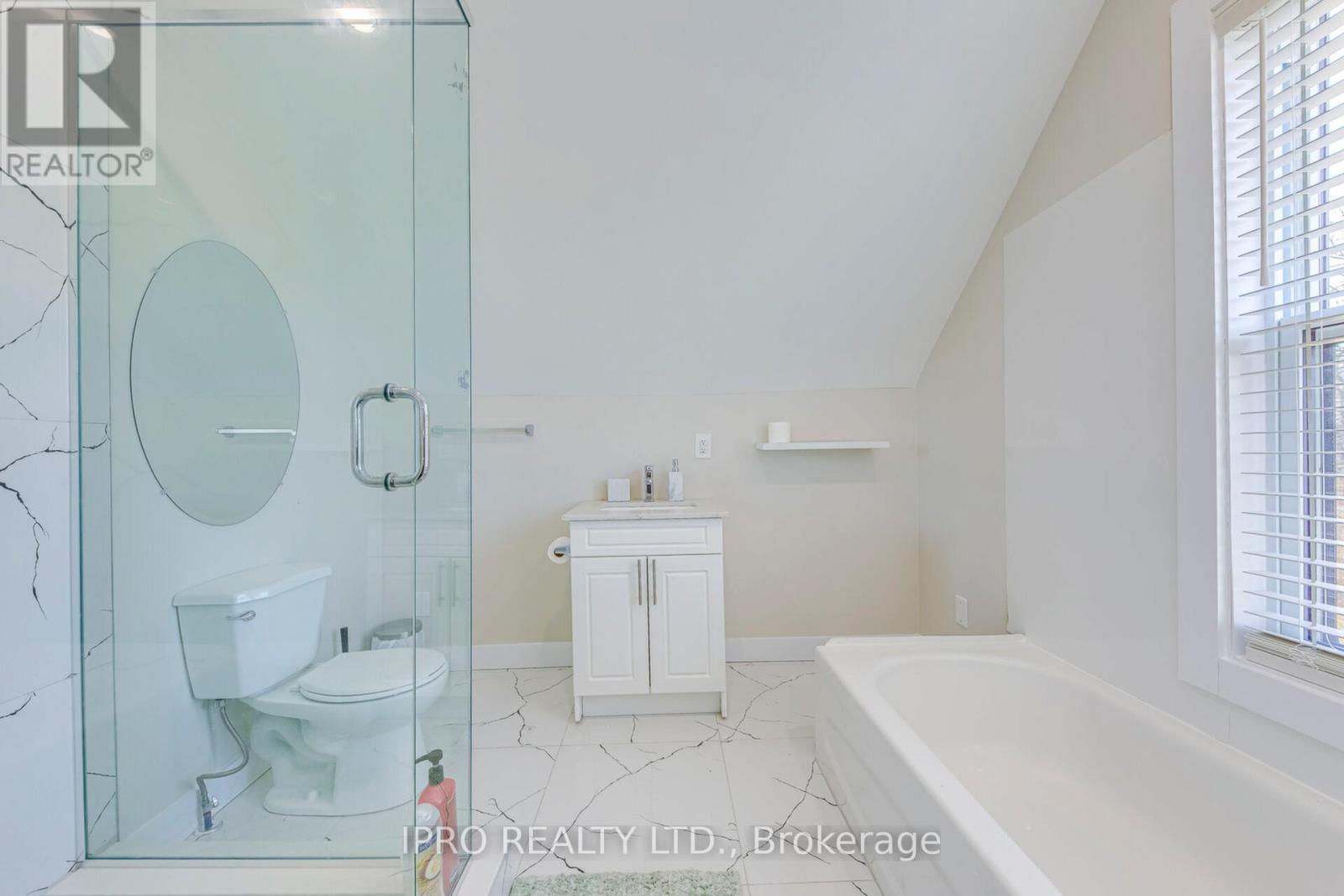 












3590 LAKESHORE ROAD

,
Lincoln (980 - Lincoln-Jordan/Vineland),




Ontario
L0R1B1

