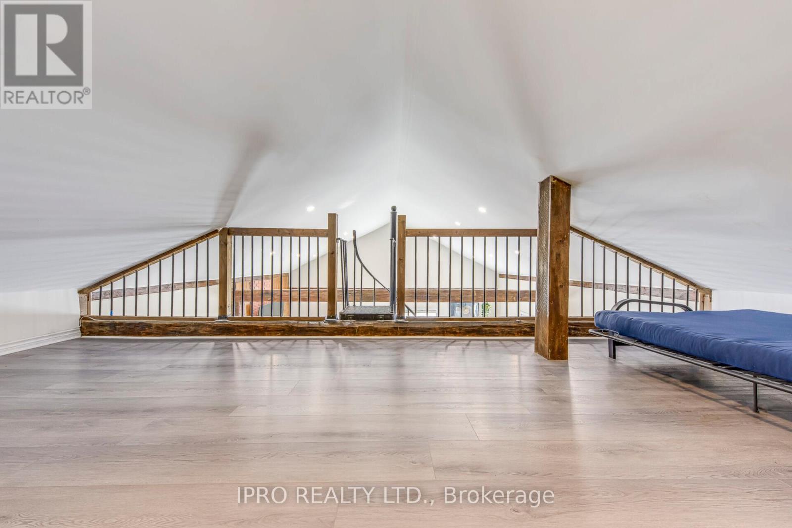 












3590 LAKESHORE ROAD

,
Lincoln (980 - Lincoln-Jordan/Vineland),




Ontario
L0R1B1

