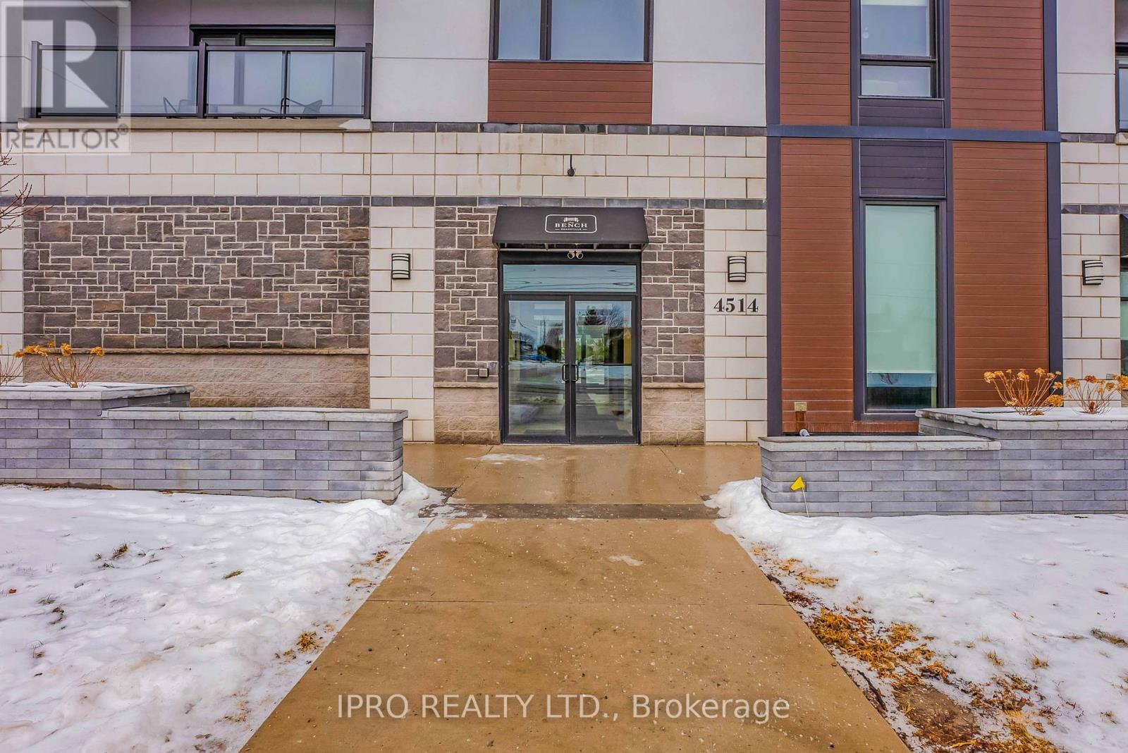 












4514 ONTARIO STREET

,
Lincoln (982 - Beamsville),




Ontario
L3J2J4

