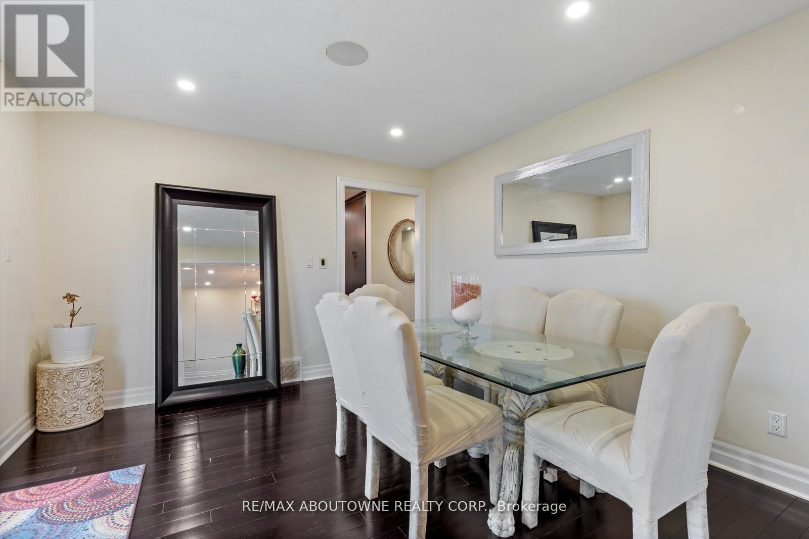 












1073 NORTH SERVICE ROAD

,
Hamilton (Stoney Creek),




Ontario
L8E5E1

