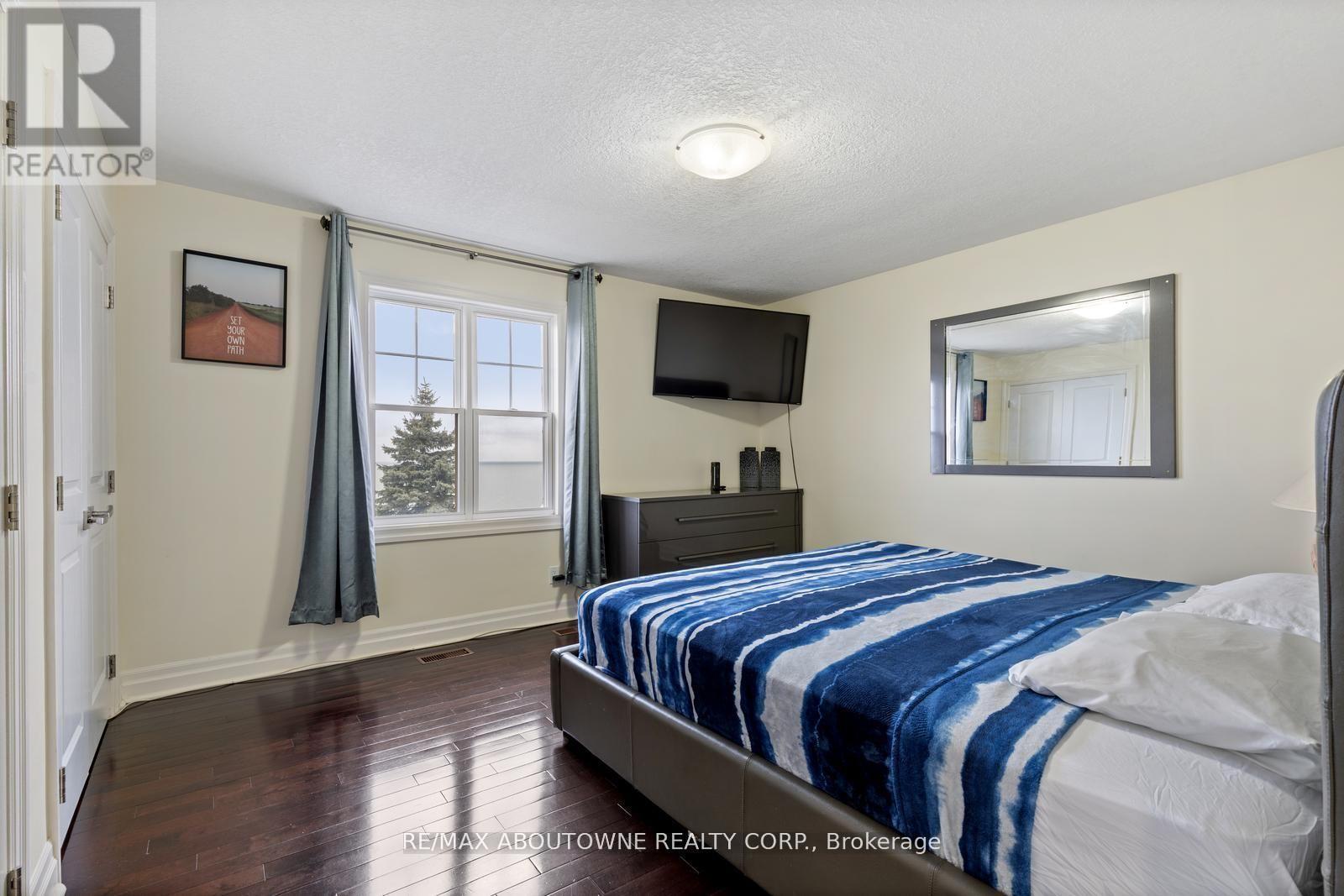 












1073 NORTH SERVICE ROAD

,
Hamilton (Stoney Creek),




Ontario
L8E5E1

