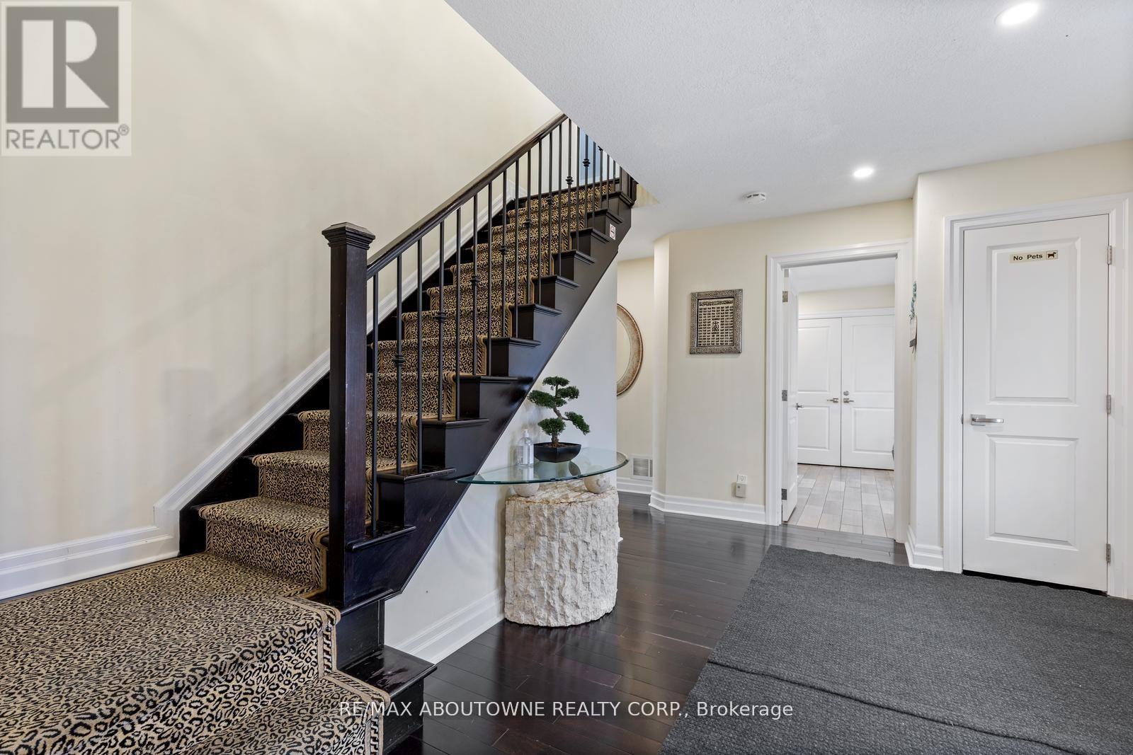 












1073 NORTH SERVICE ROAD

,
Hamilton (Stoney Creek),




Ontario
L8E5E1

