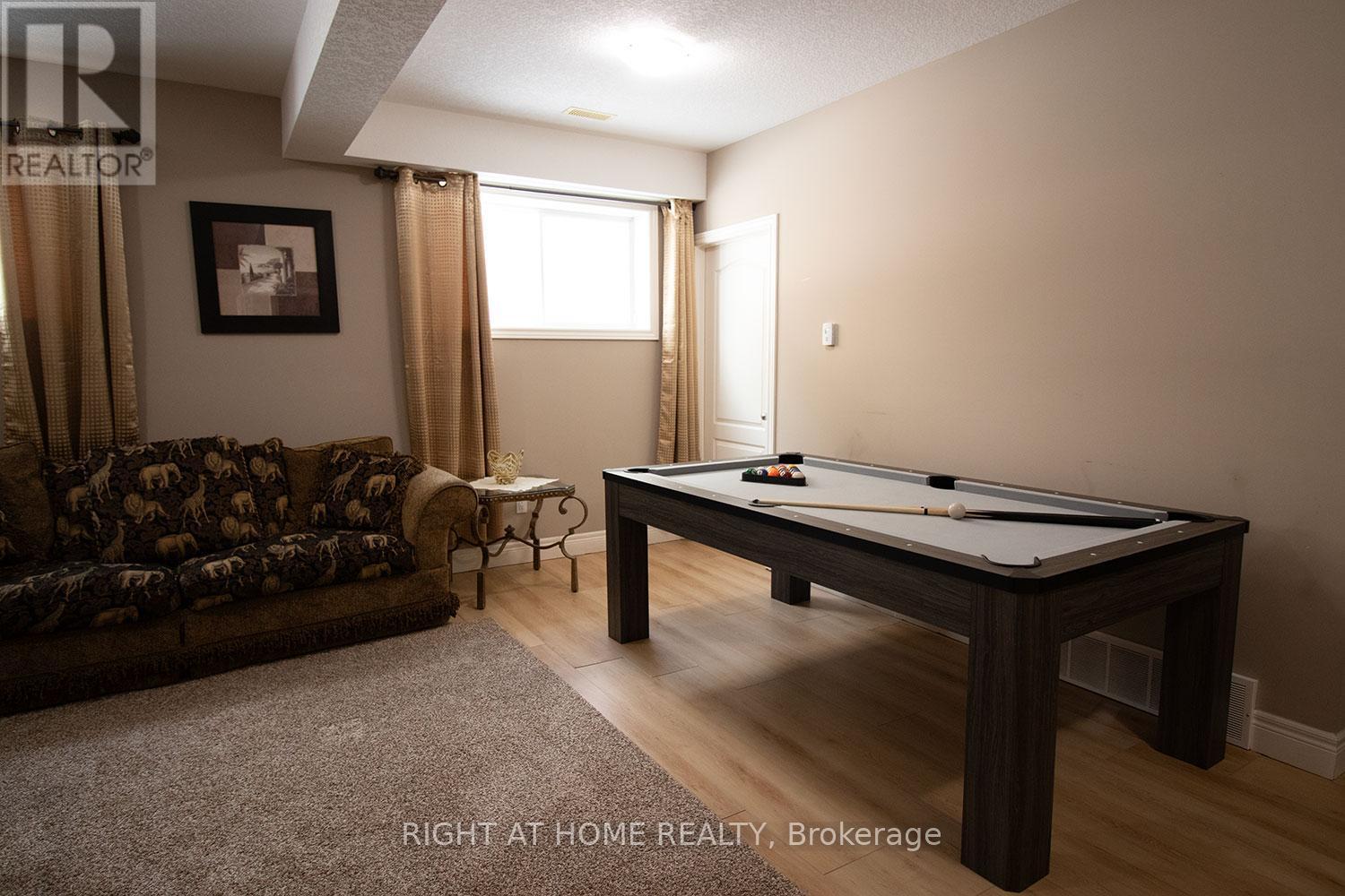 












279 SOUTH STREET E

,
West Grey,




Ontario
N0G1R0

