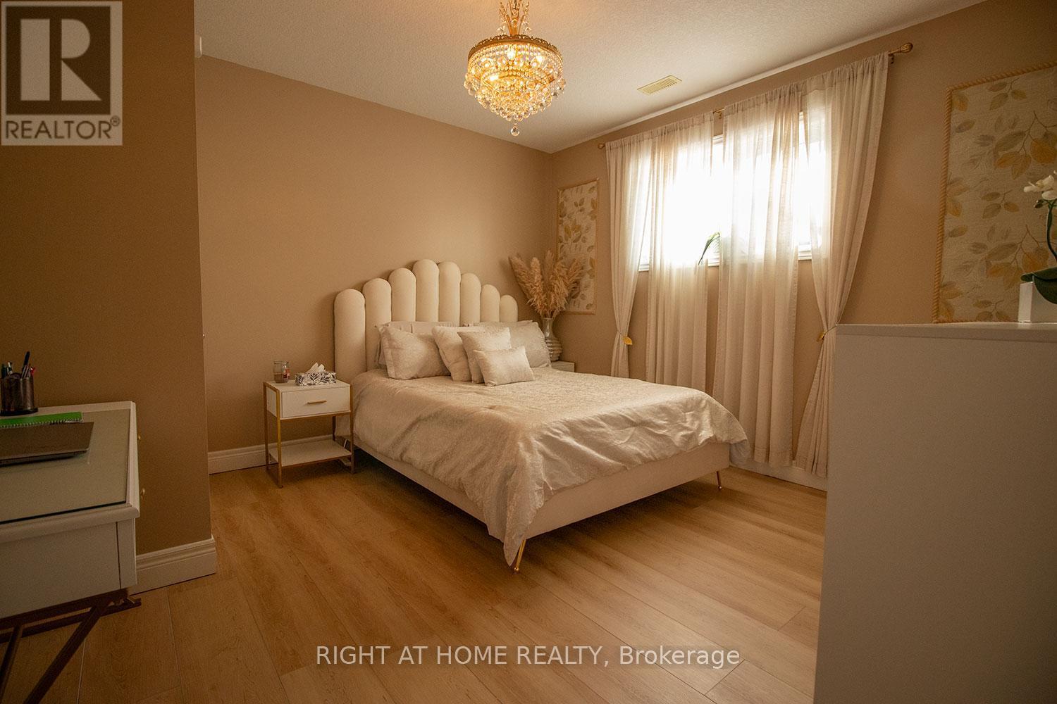 












279 SOUTH STREET E

,
West Grey,




Ontario
N0G1R0

