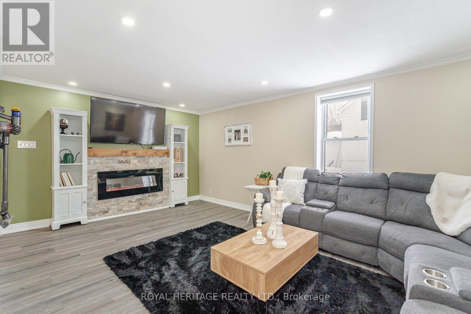 












381 MAIN STREET E

,
Southgate,




Ontario
N0C1B0

