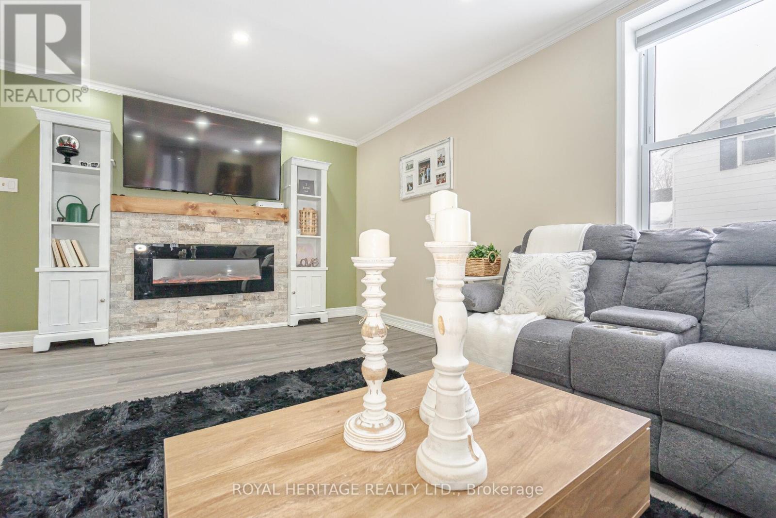 












381 MAIN STREET E

,
Southgate,




Ontario
N0C1B0

