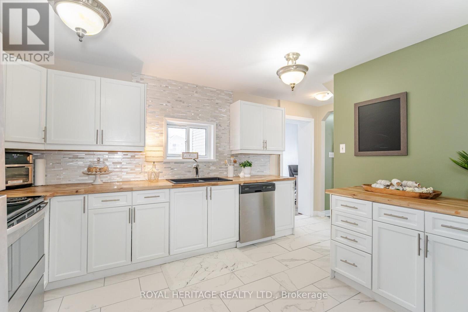 












381 MAIN STREET E

,
Southgate,




Ontario
N0C1B0

