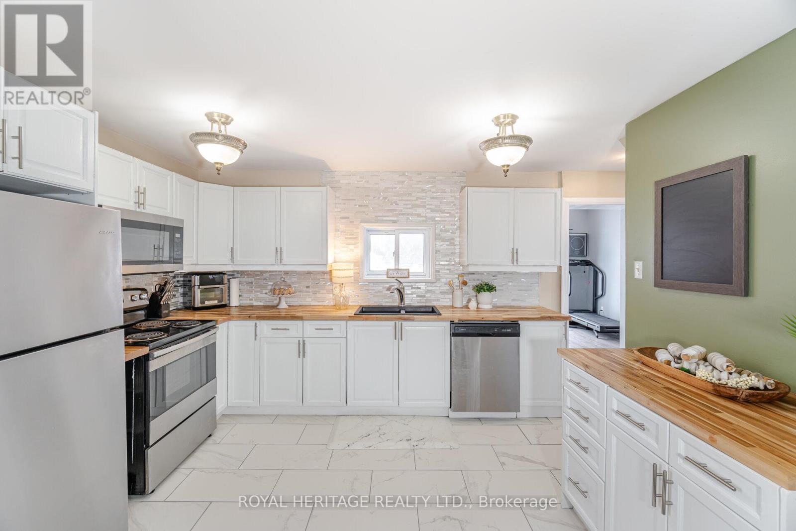 












381 MAIN STREET E

,
Southgate,




Ontario
N0C1B0

