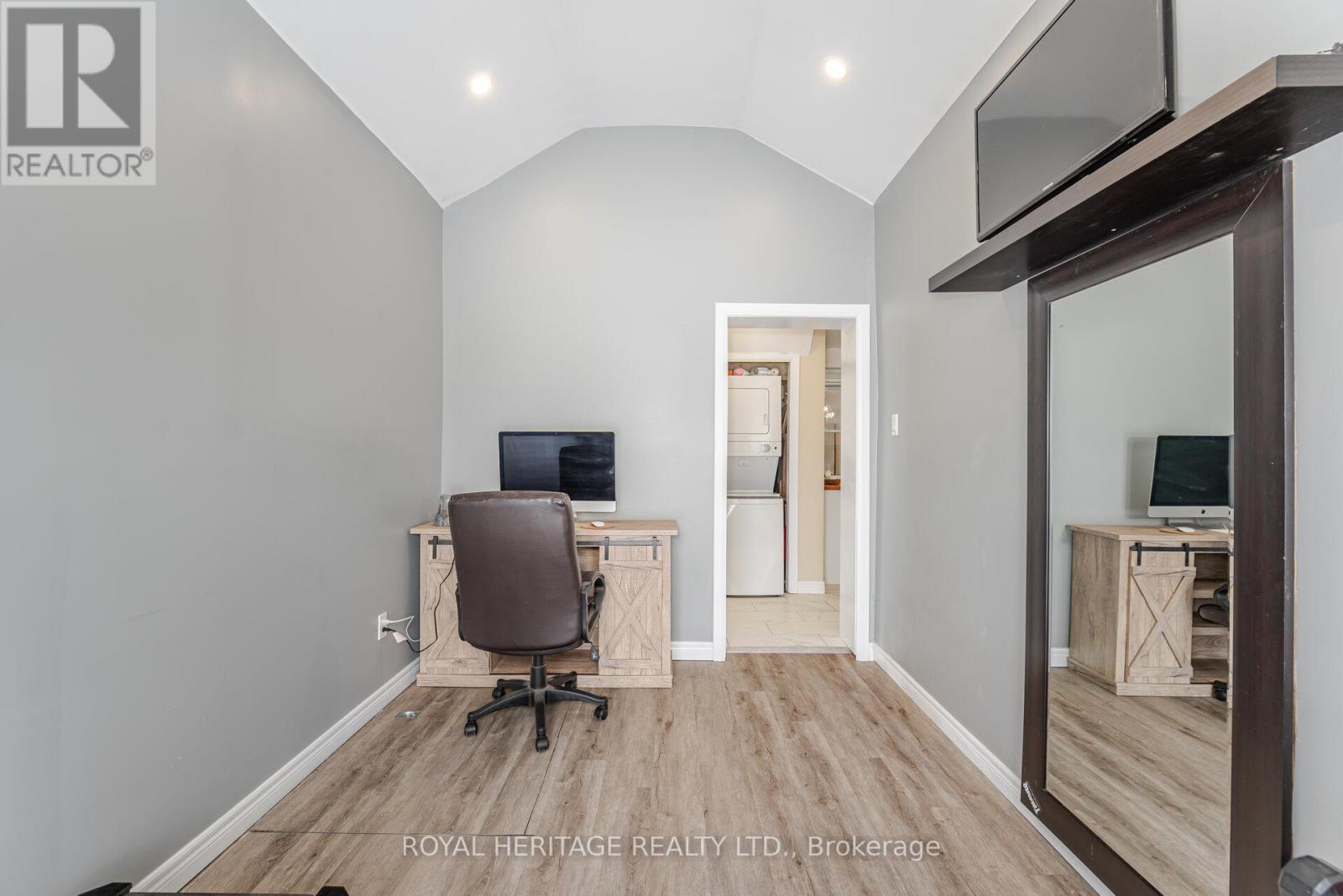 












381 MAIN STREET E

,
Southgate,




Ontario
N0C1B0

