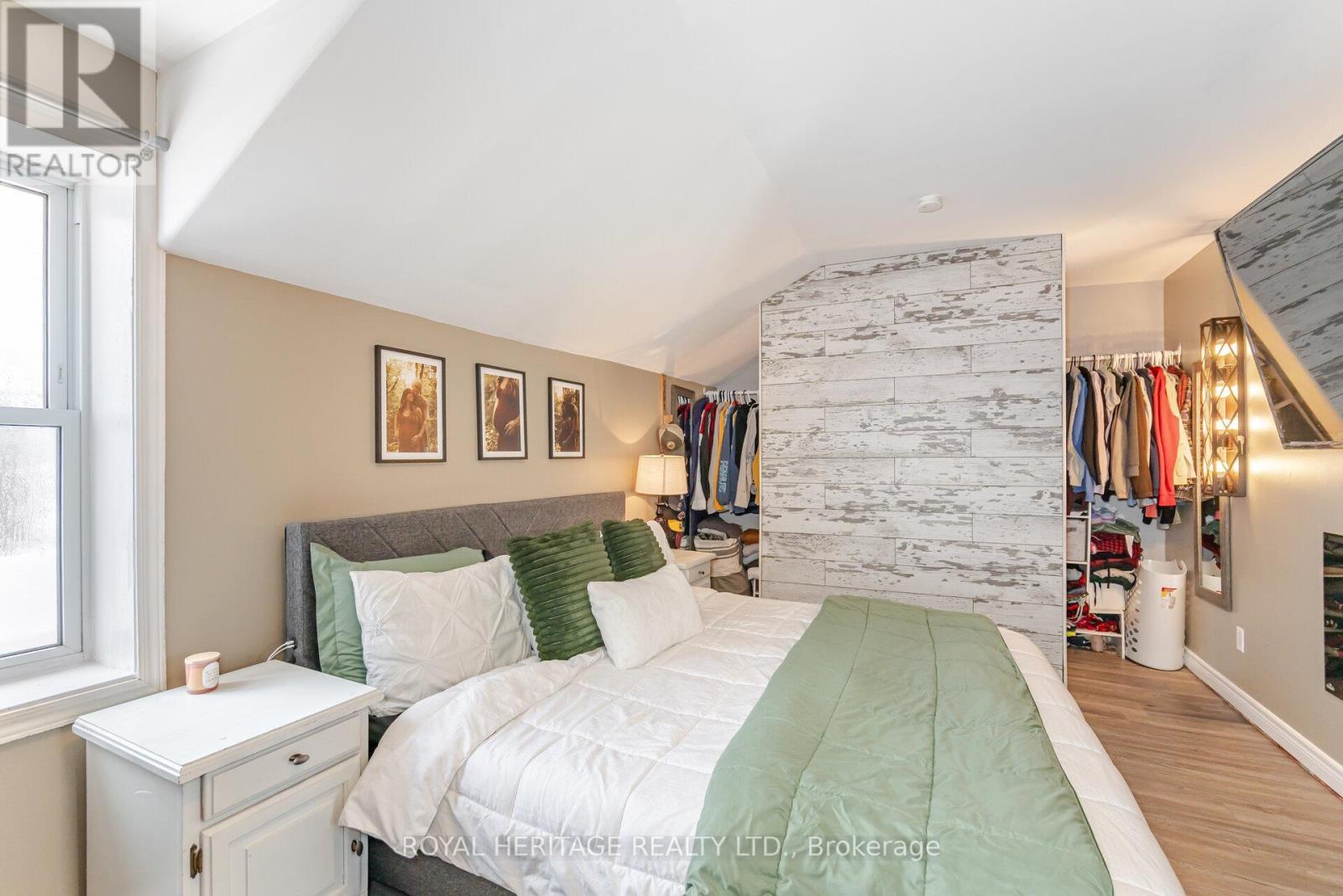 












381 MAIN STREET E

,
Southgate,




Ontario
N0C1B0

