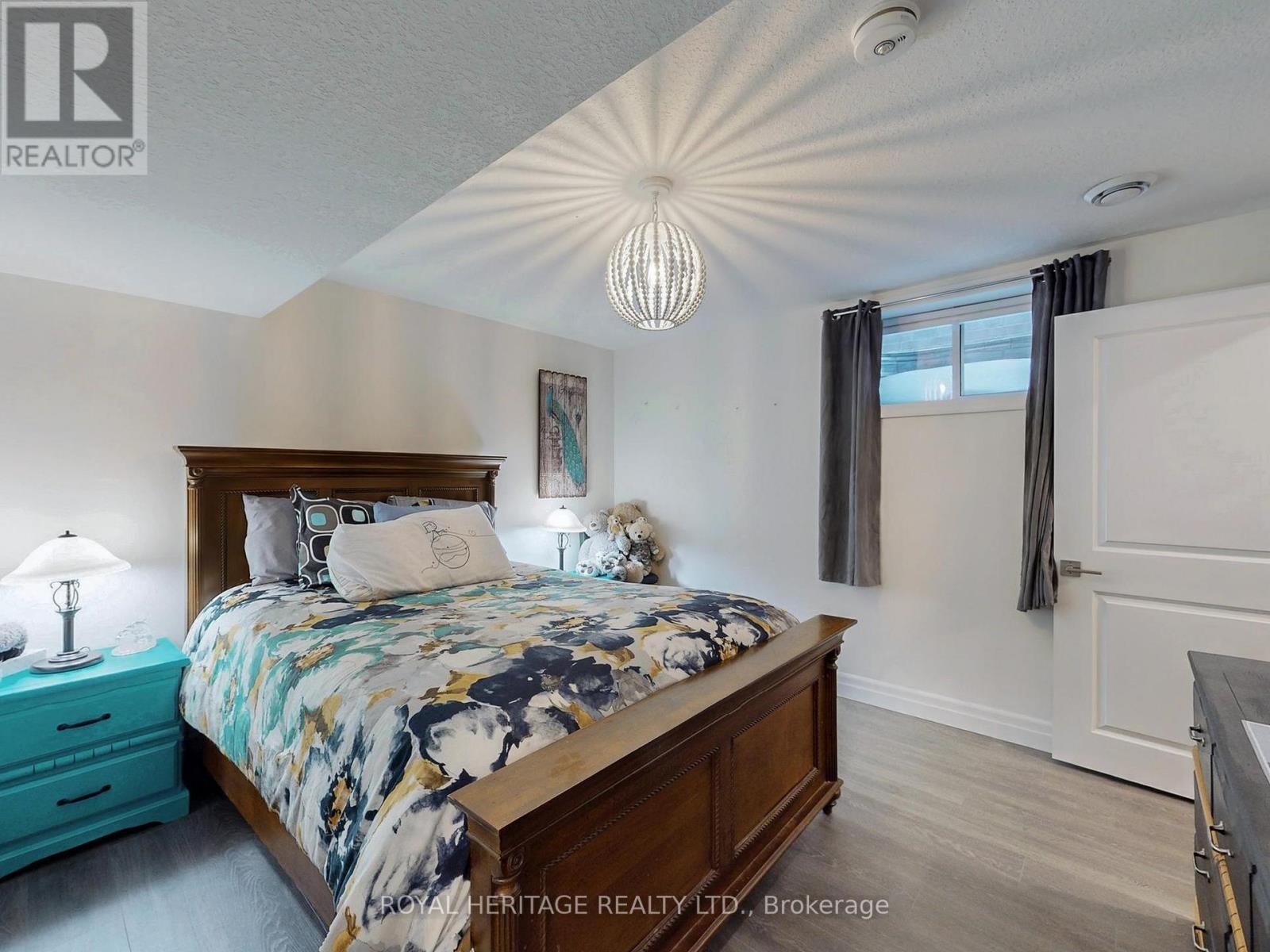












22 BEL AIR CRESCENT

,
Quinte West (Murray Ward),




Ontario
K8V0H4

