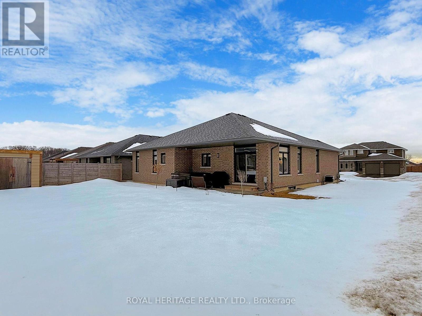 












22 BEL AIR CRESCENT

,
Quinte West (Murray Ward),




Ontario
K8V0H4

