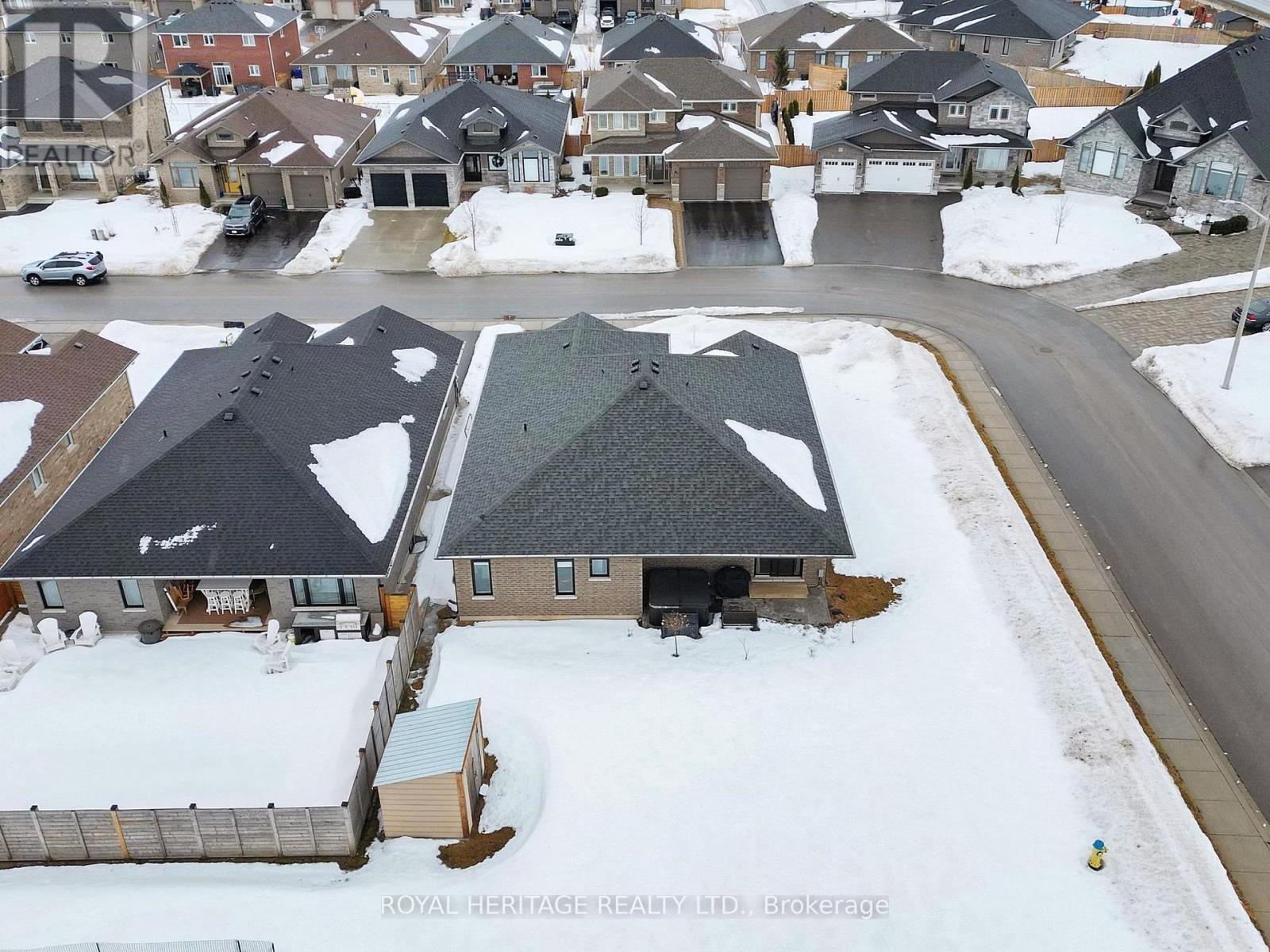 












22 BEL AIR CRESCENT

,
Quinte West (Murray Ward),




Ontario
K8V0H4

