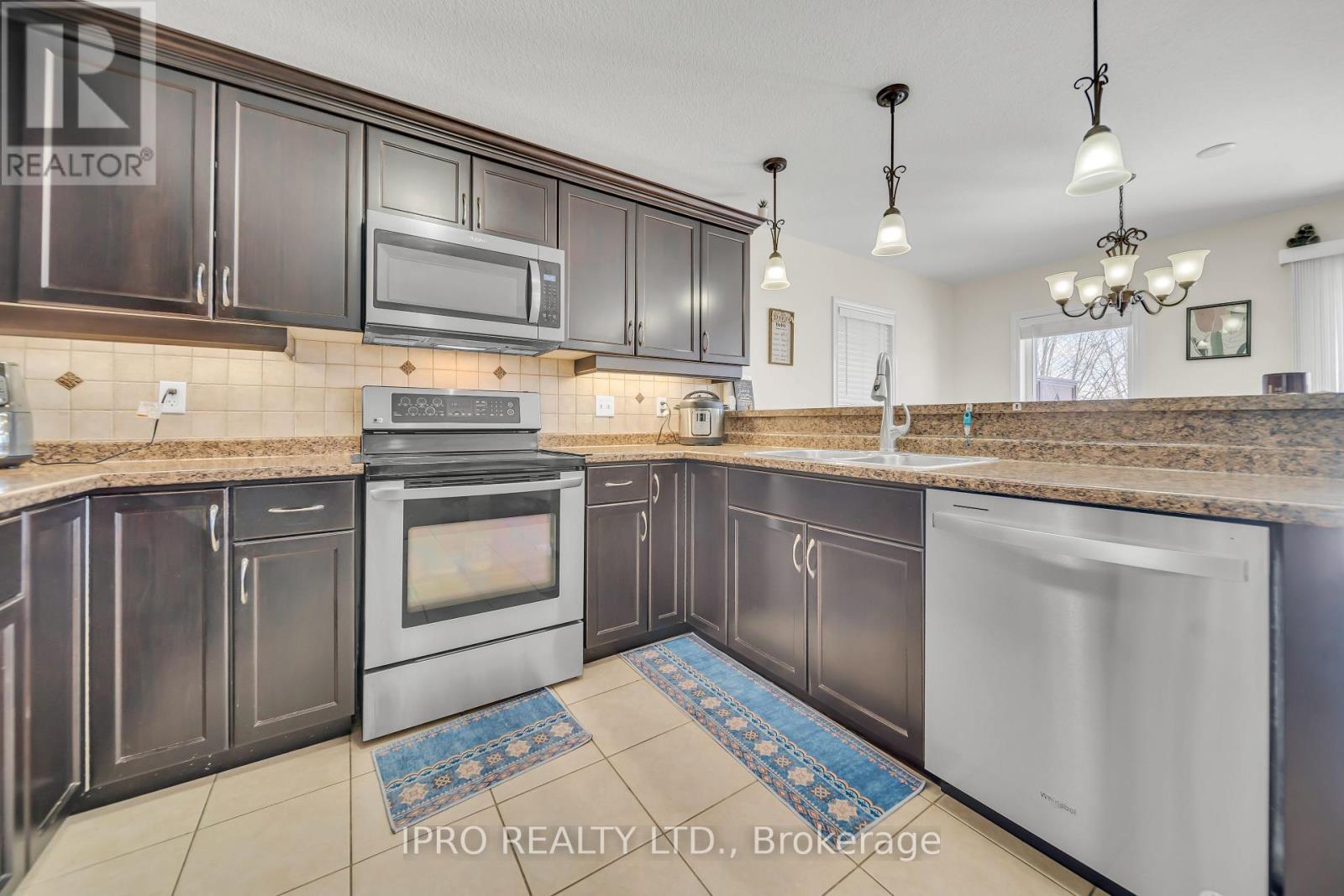 












64 NORTON DRIVE

,
Guelph (Grange Road),




Ontario
N1E7K8

