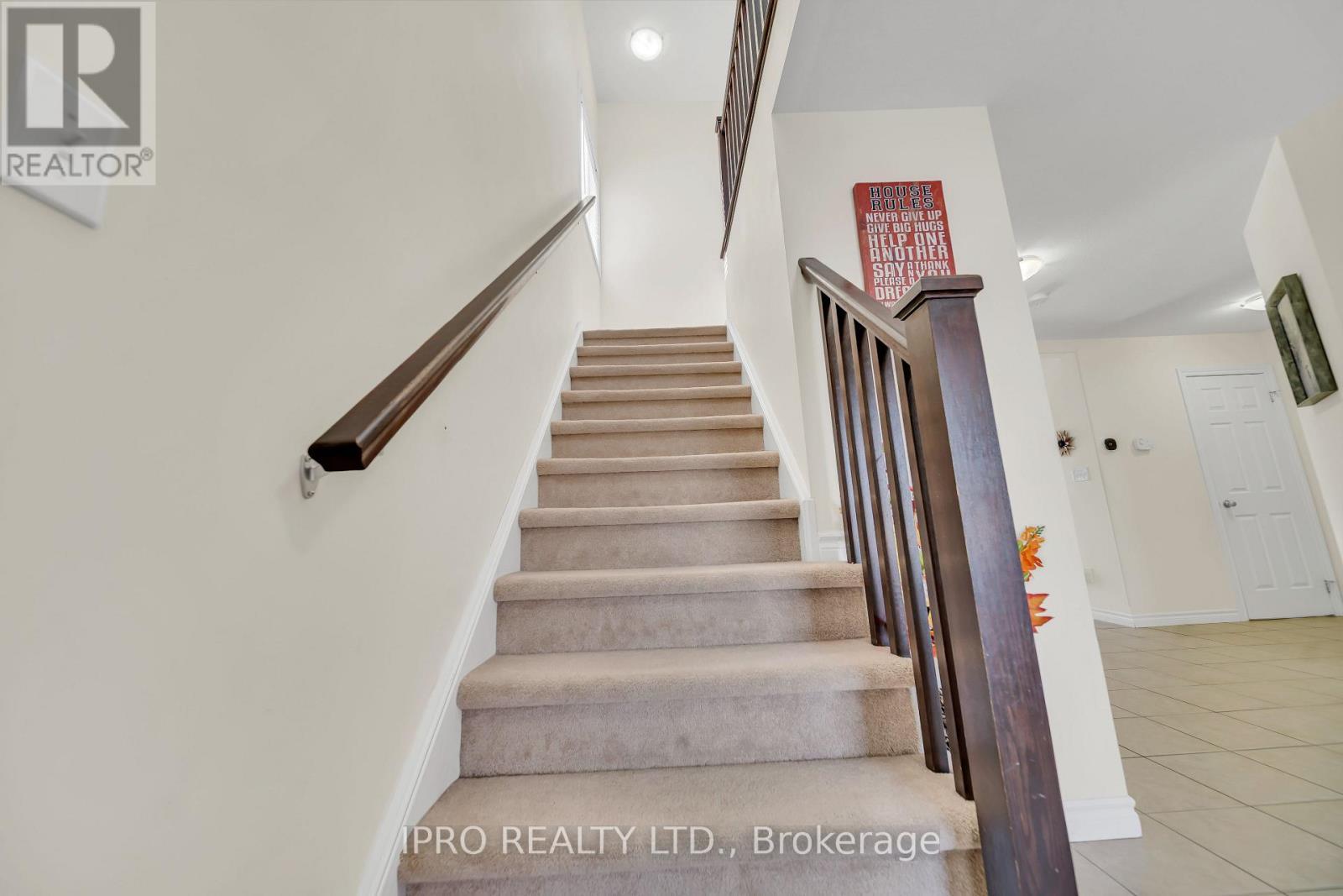 












64 NORTON DRIVE

,
Guelph (Grange Road),




Ontario
N1E7K8

