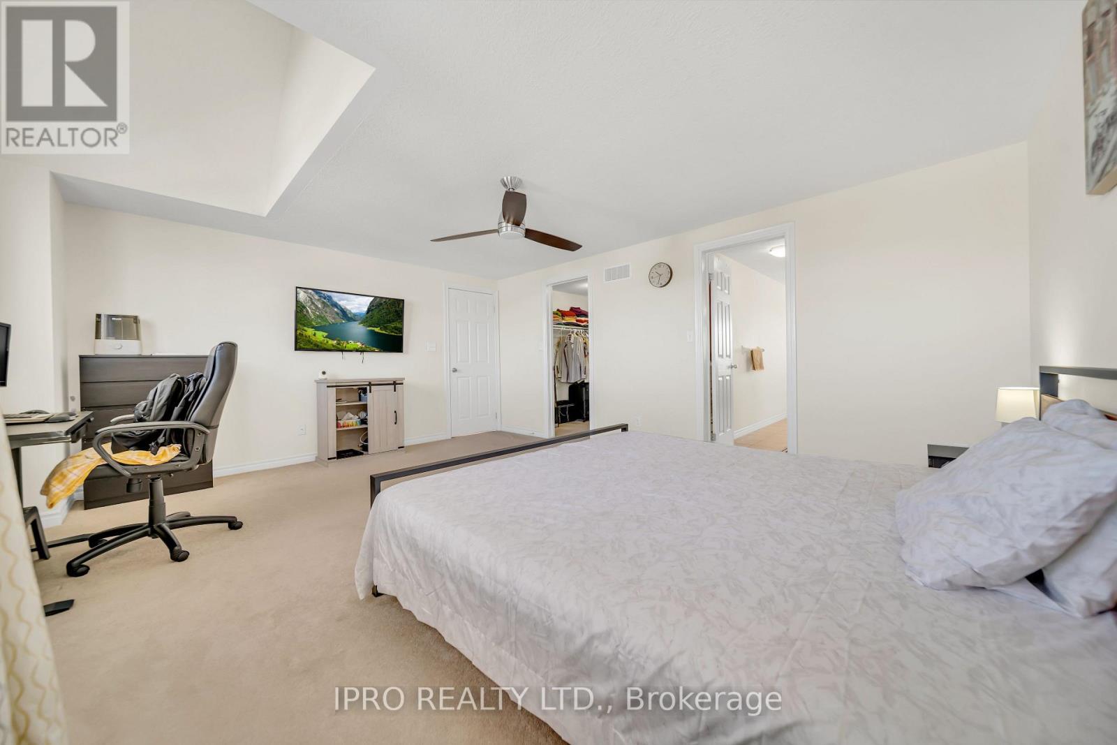 












64 NORTON DRIVE

,
Guelph (Grange Road),




Ontario
N1E7K8

