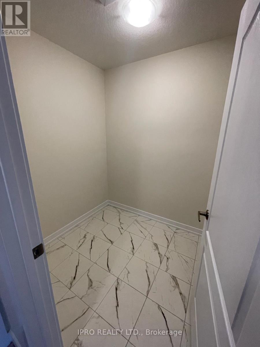 












10 DAISY LANE

,
Thorold (Hurricane/Merrittville),




Ontario
L0S1K0

