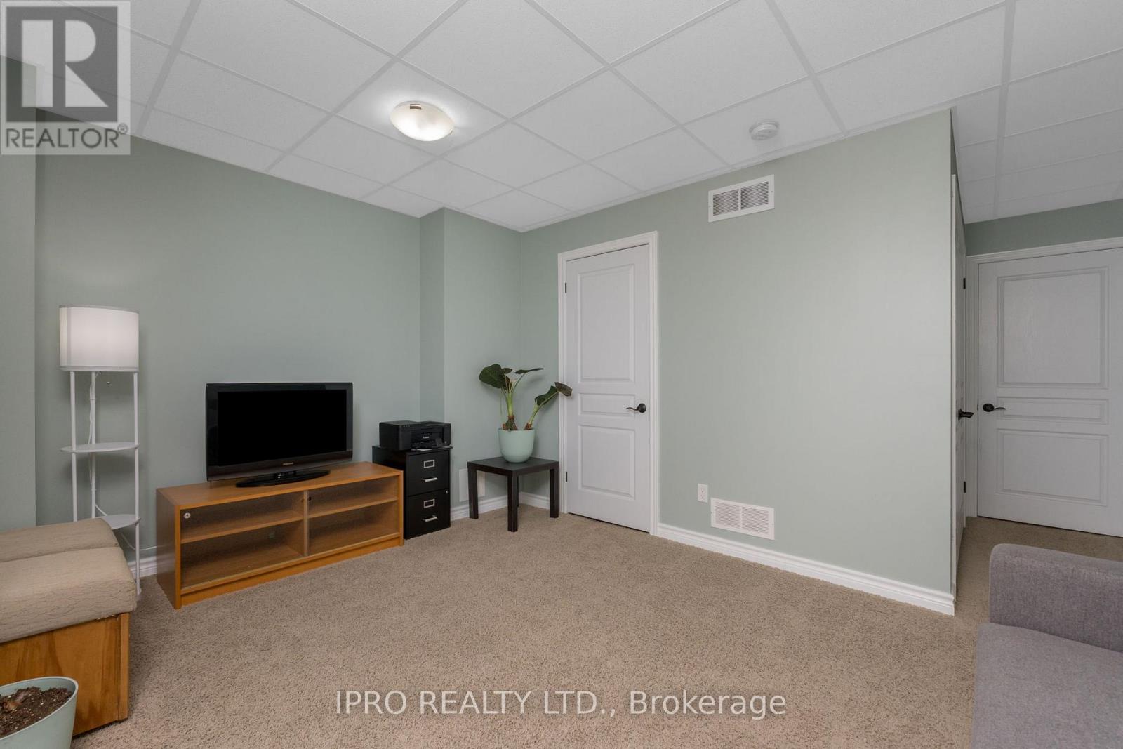 












28 TAYLOR DRIVE

,
East Luther Grand Valley (Grand Valley),




Ontario
L9W6P4

