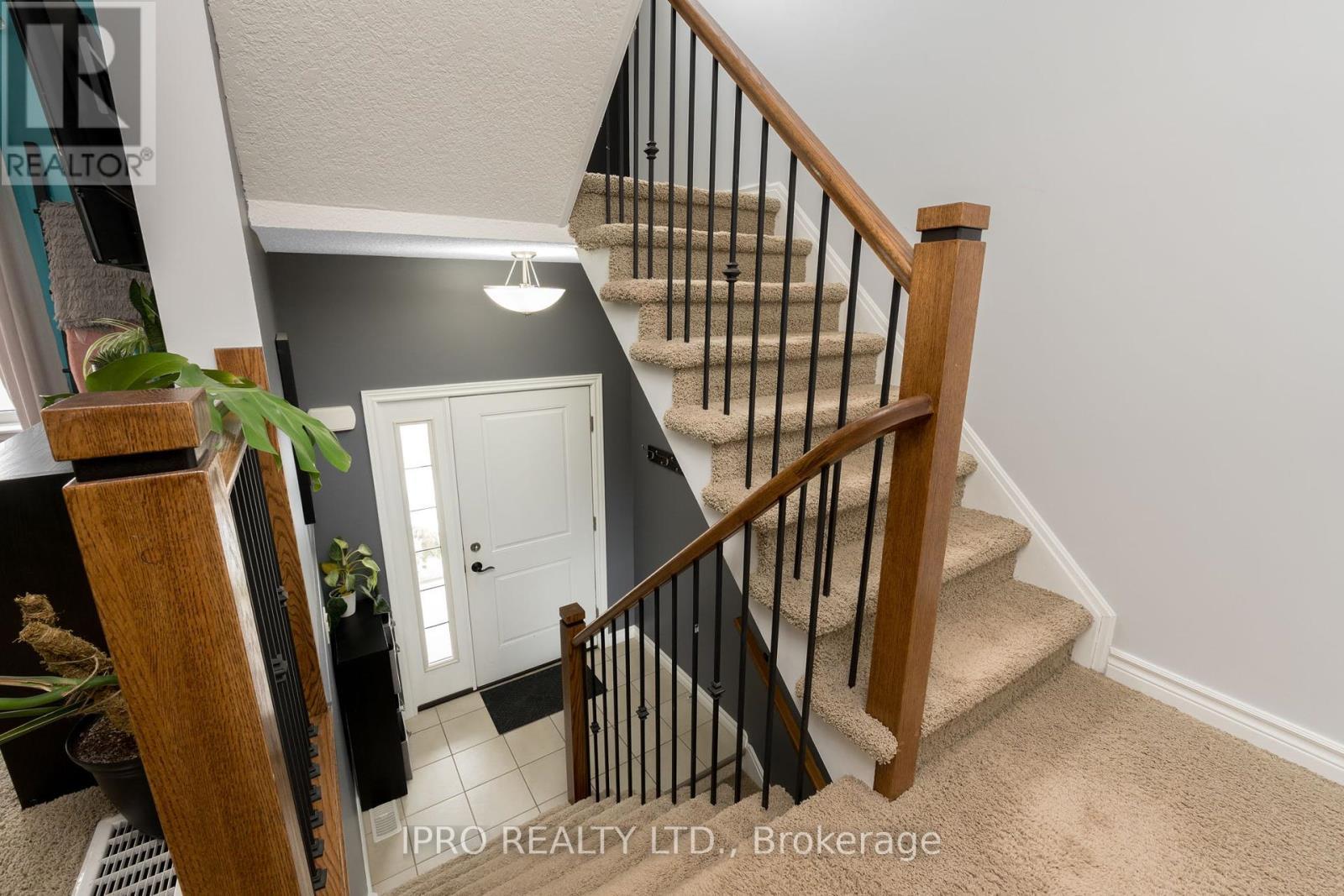 












28 TAYLOR DRIVE

,
East Luther Grand Valley (Grand Valley),




Ontario
L9W6P4

