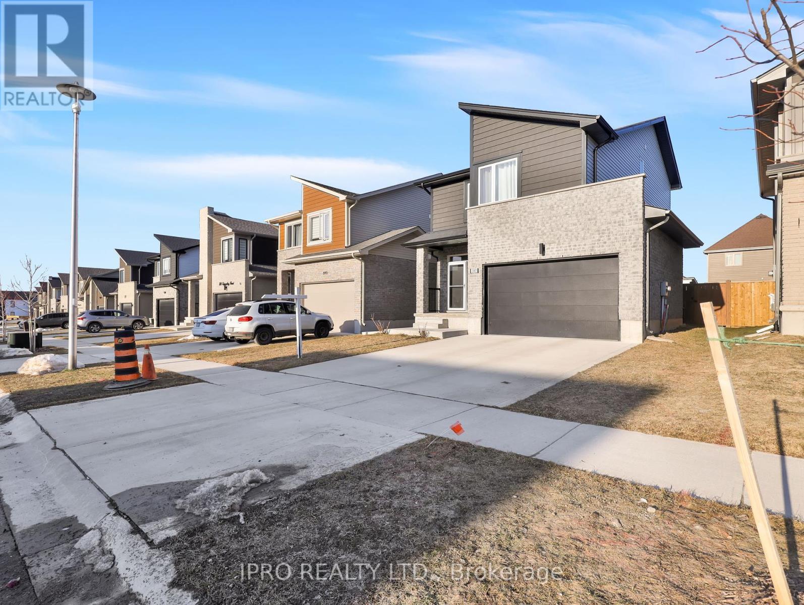 












397 EDGEVALLEY ROAD

,
London,




Ontario
N5V0C2

