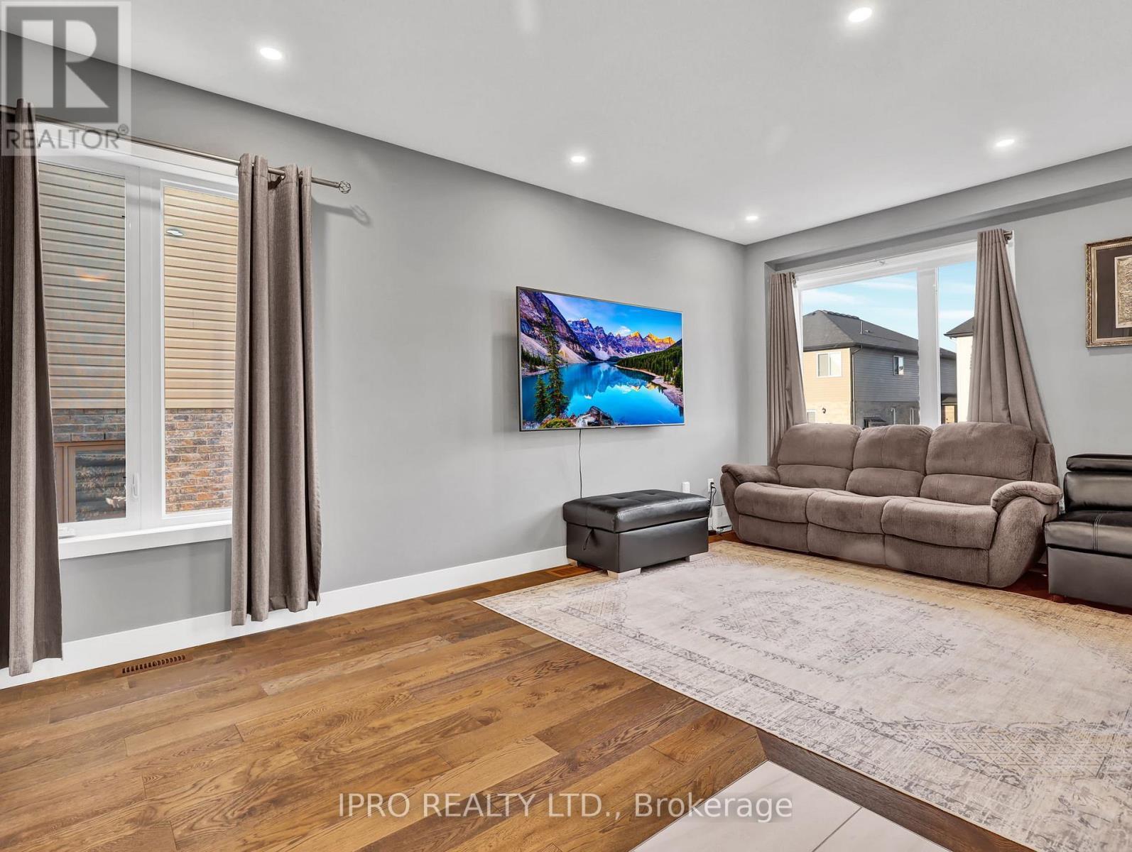 












397 EDGEVALLEY ROAD

,
London,




Ontario
N5V0C2

