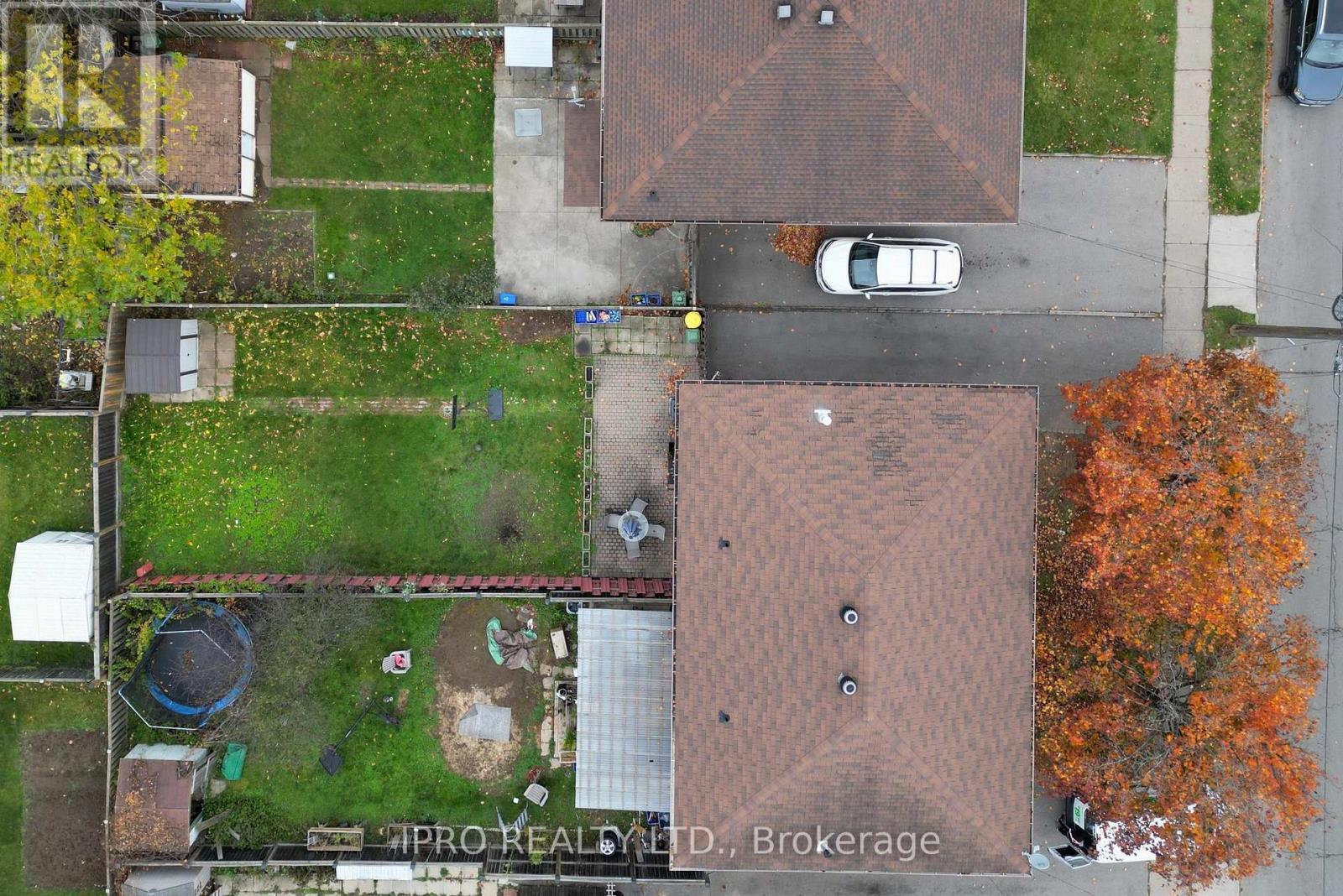












98 RIVERDALE DRIVE

,
Hamilton (Riverdale),




Ontario
L8E1K4

