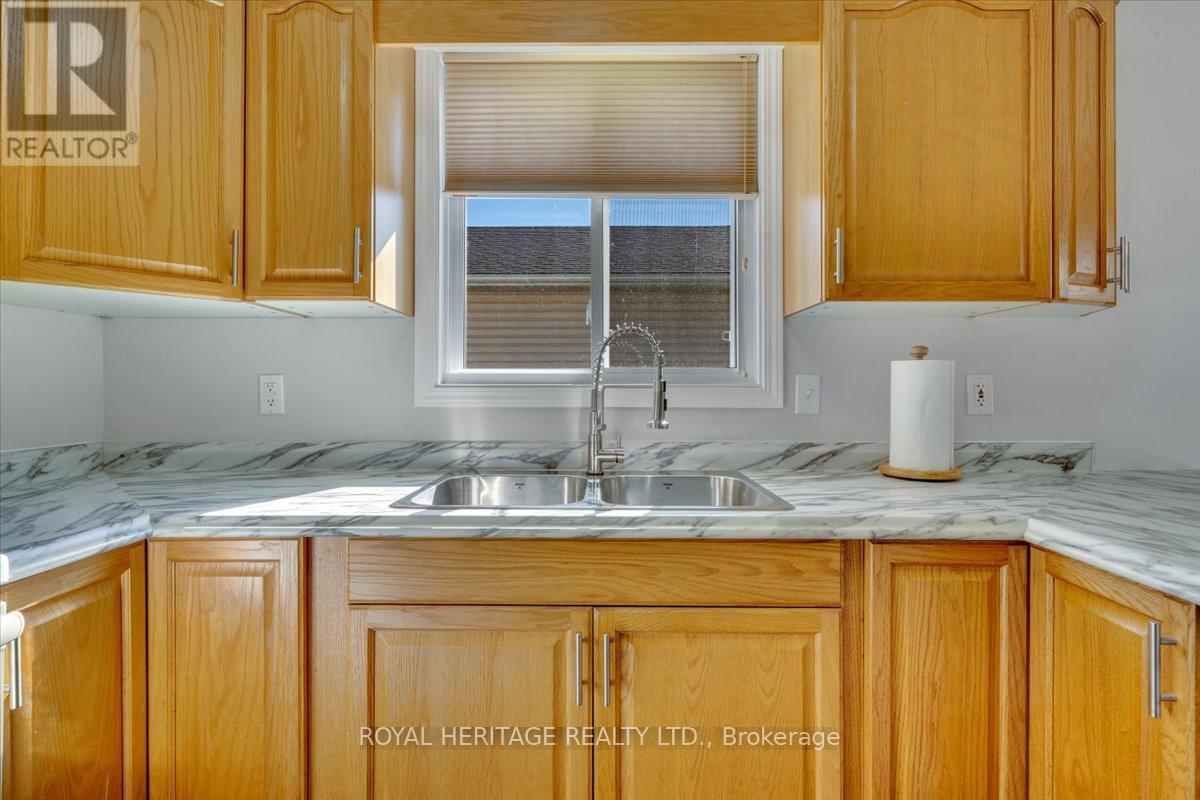 












27 SOUTH MALONEY STREET

,
Marmora and Lake (Marmora Ward),




Ontario
K0K2M0

