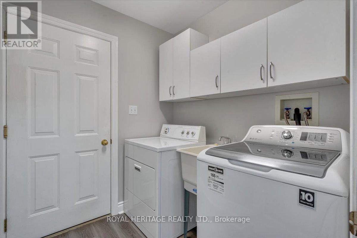 












27 SOUTH MALONEY STREET

,
Marmora and Lake (Marmora Ward),




Ontario
K0K2M0

